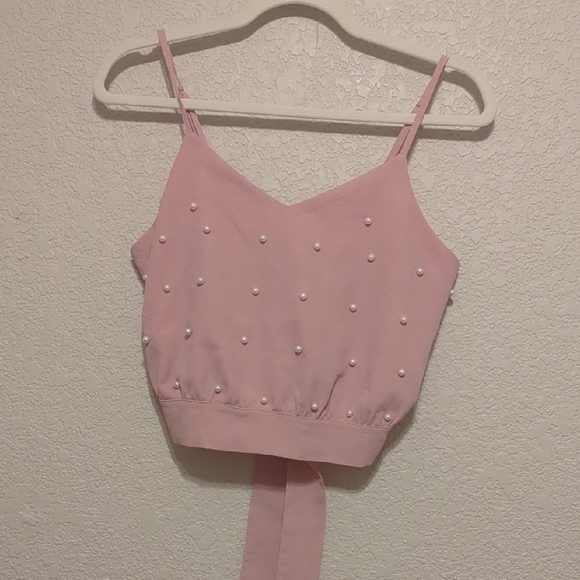 SHEIN baby pink pearl embellished sleeveless cropped cami tank top - Picture 4 of 12